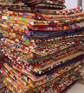 گلیم پشمی سنتی ایرانی با رنگ گیاهی