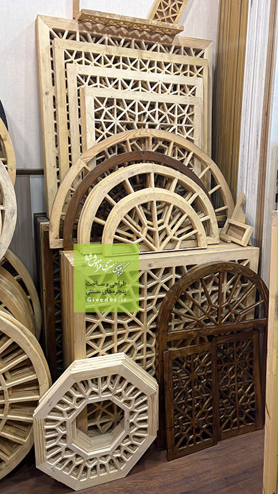 در و پنجرههای چوبی گرهچینی سنتی برای ویلا و خانه